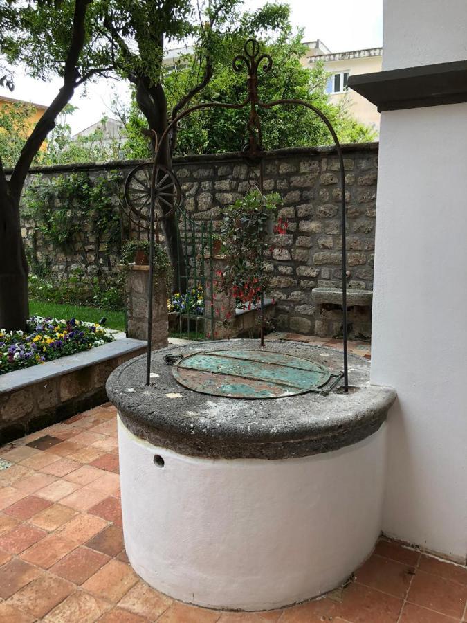 Maison De Lucia Мета Экстерьер фото